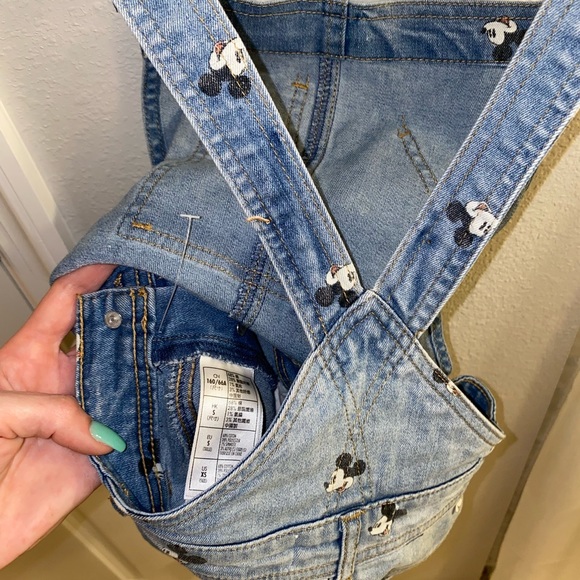 NWOT MICKEY MOUSSE SHORTS DISNEY OVERALLS SIZE S JEANS POCKETS - Picture 3 of 6